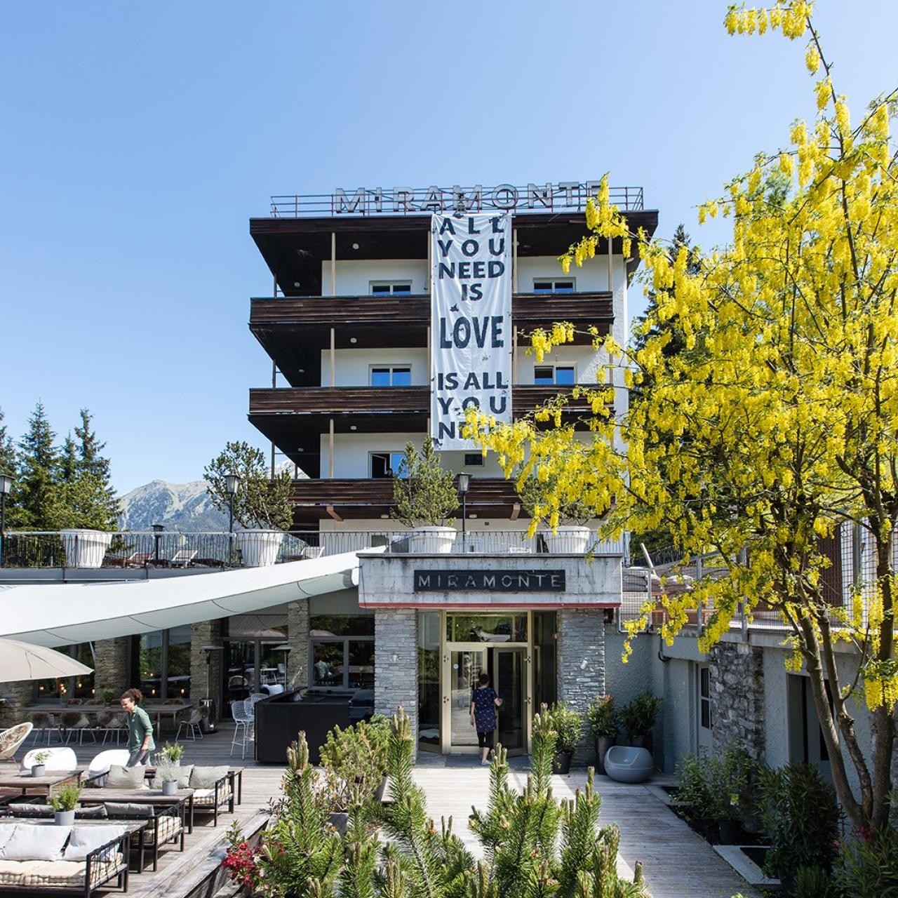 Change Maker Hotel Miramonte Bad Gastein Terrasse Kraeuter