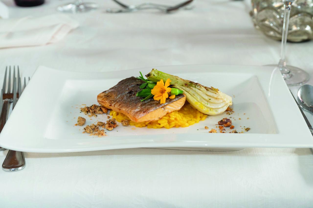 Change Maker Hotel Retter Bio Natur Resort Poellauberg Fisch mit Risotto