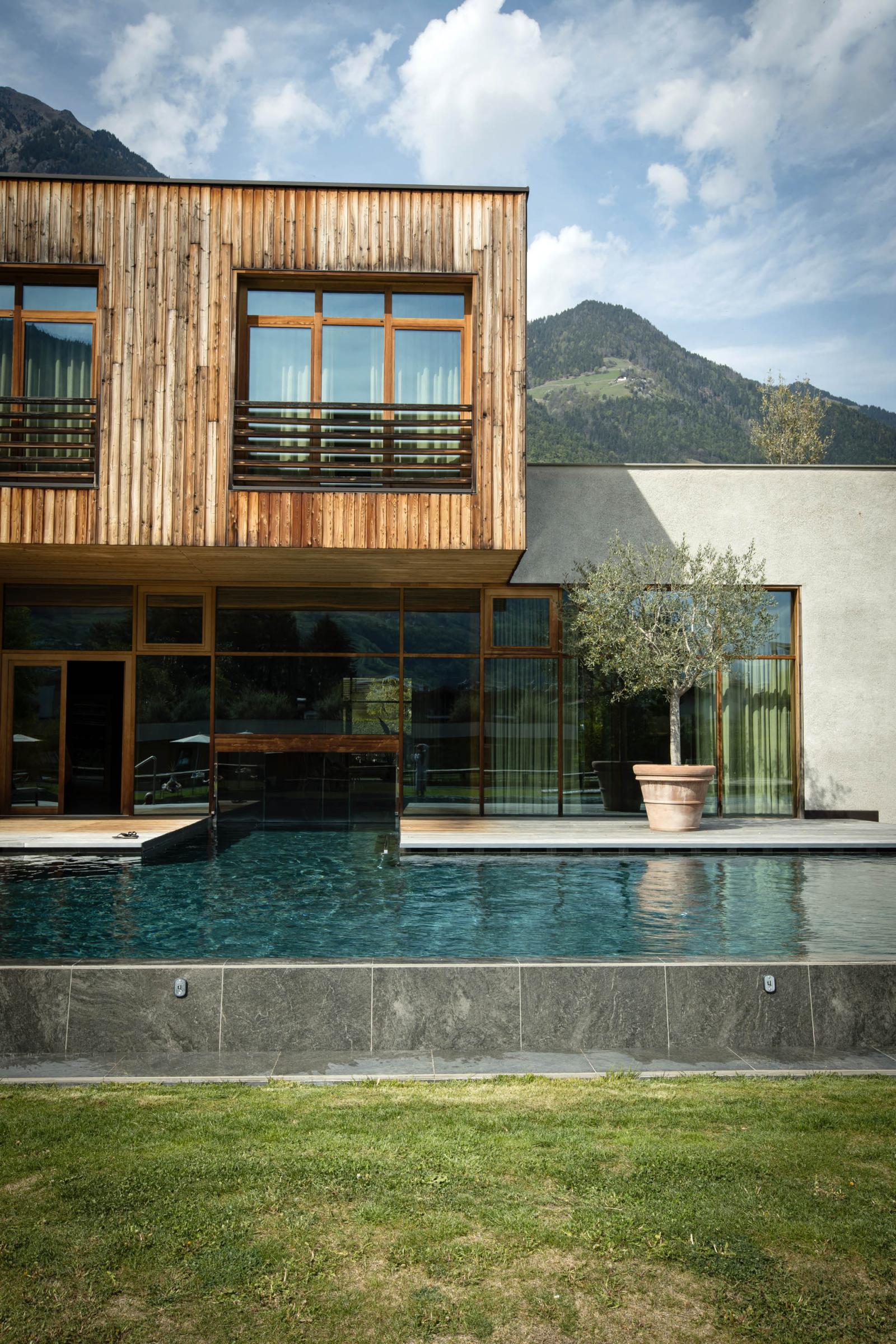 CMH_VillaVerde_Pool Holzbau