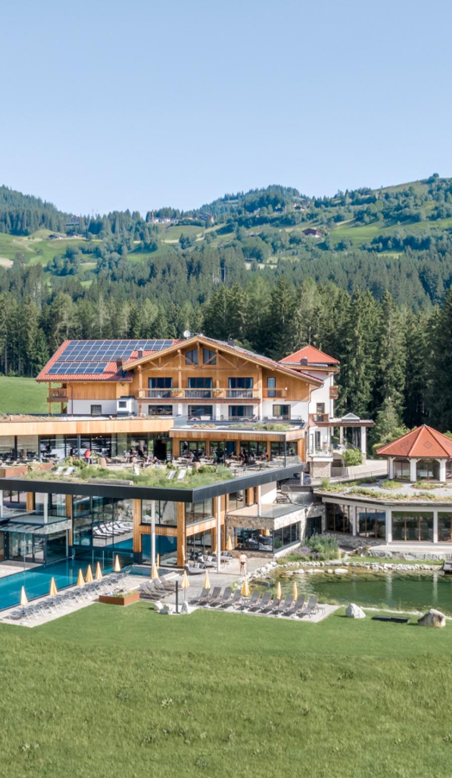 Aussenansicht vom Change Maker Hotel Gut Sonnberghof