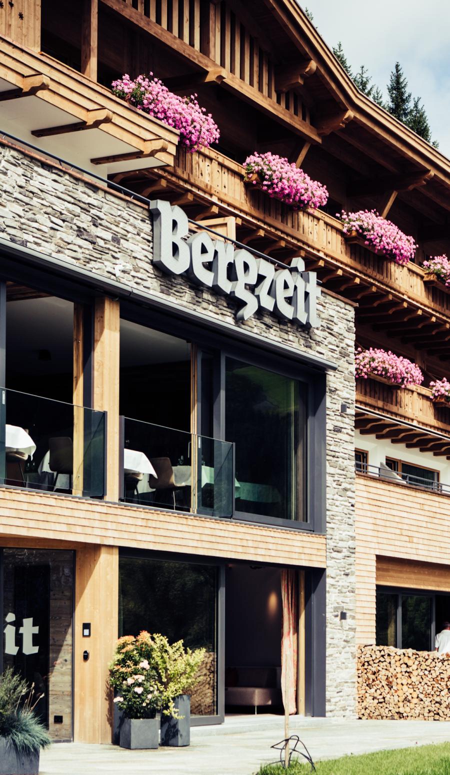 Biohotel Bergzeit Tirol im Frühling Sommer
