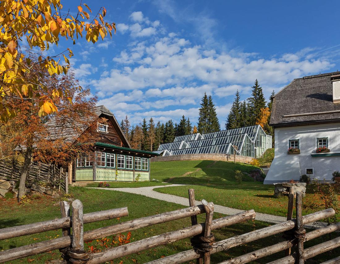 Change Maker Hotel Pogusch Glashaus Aussenansicht