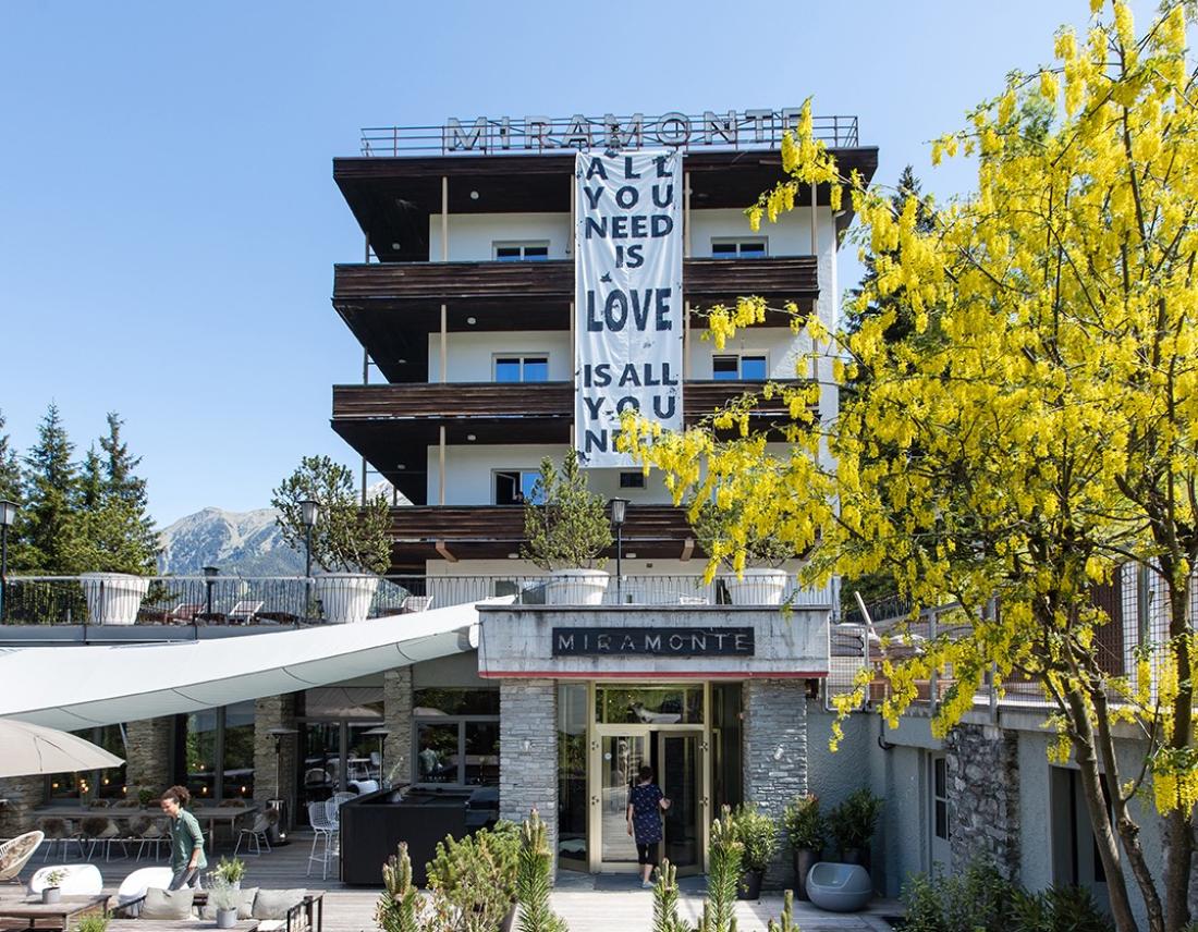 Change Maker Hotel Miramonte Bad Gastein Terrasse Kraeuter