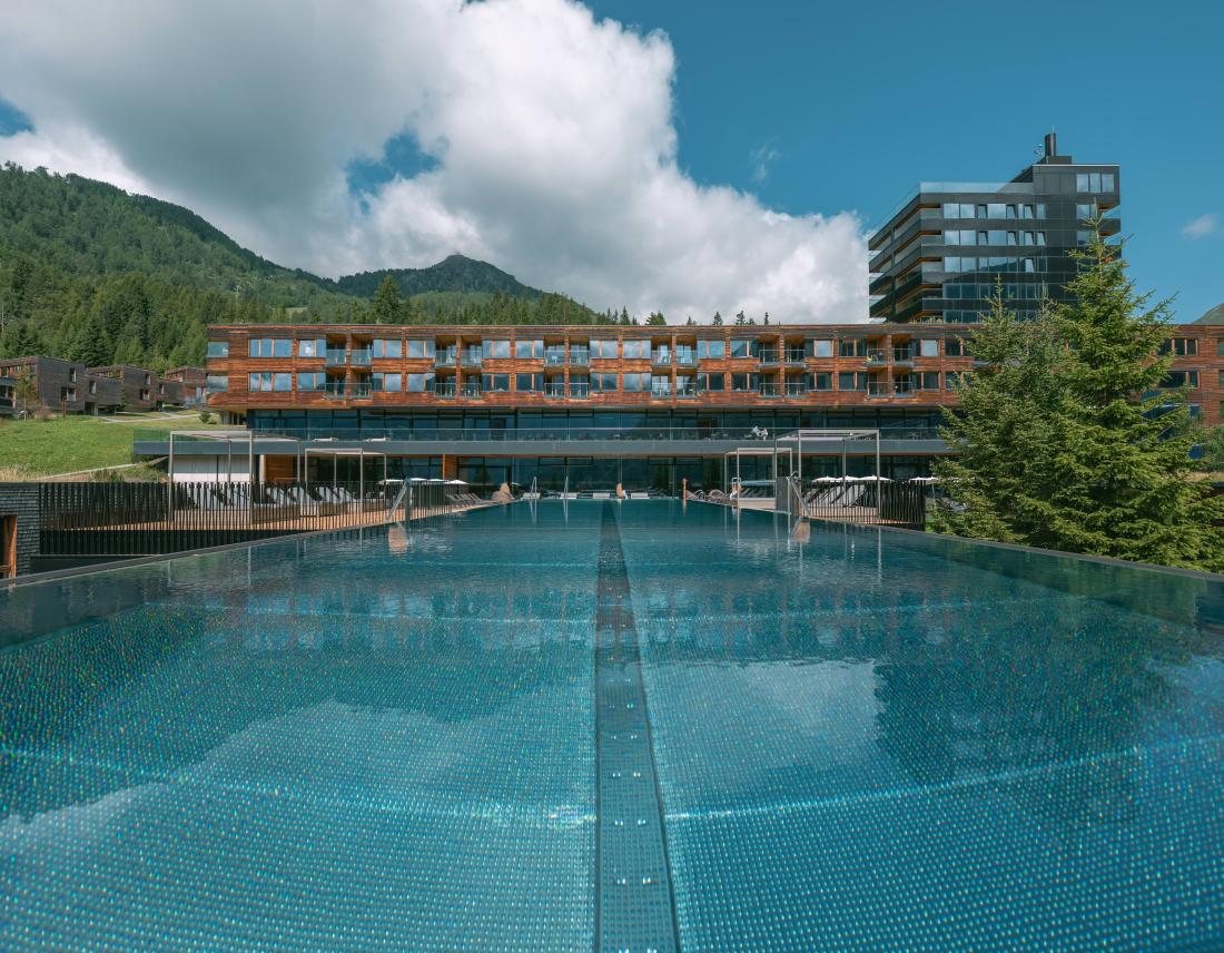 Adults-only Pool im Gradonna Mountain Resort