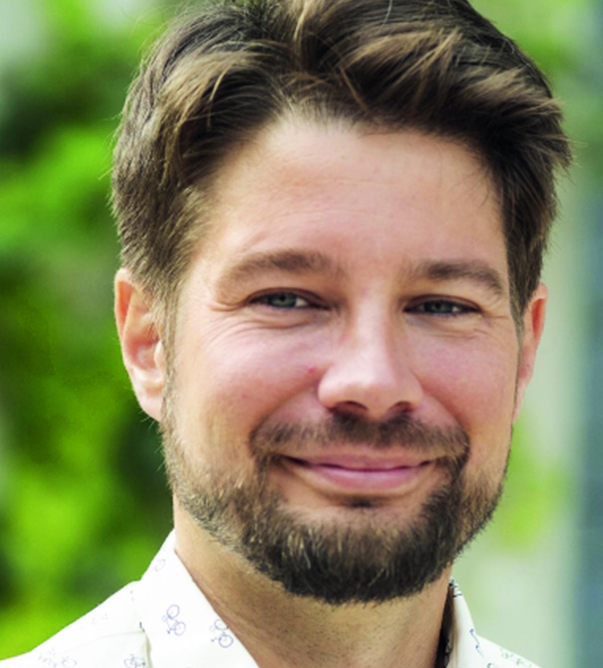 Brudermann Thomas ist Autor von „Das kleine Buch der großen Taten“.