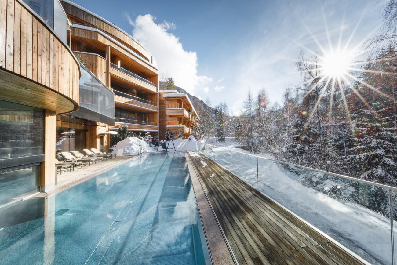 Change Maker Hotel Waldklause Oetztal Tirol Pool Schnee