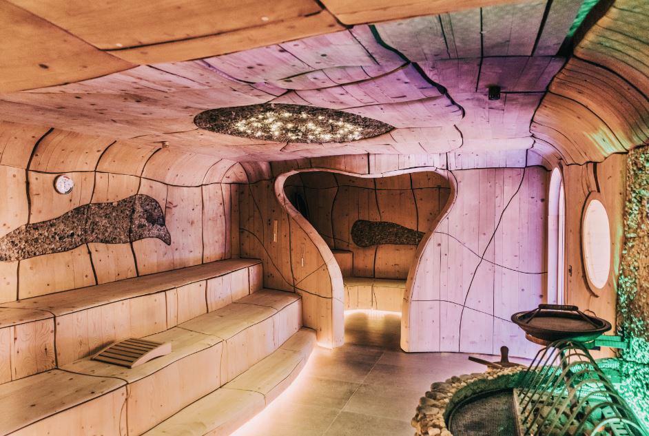 Saune mit grünem Licht