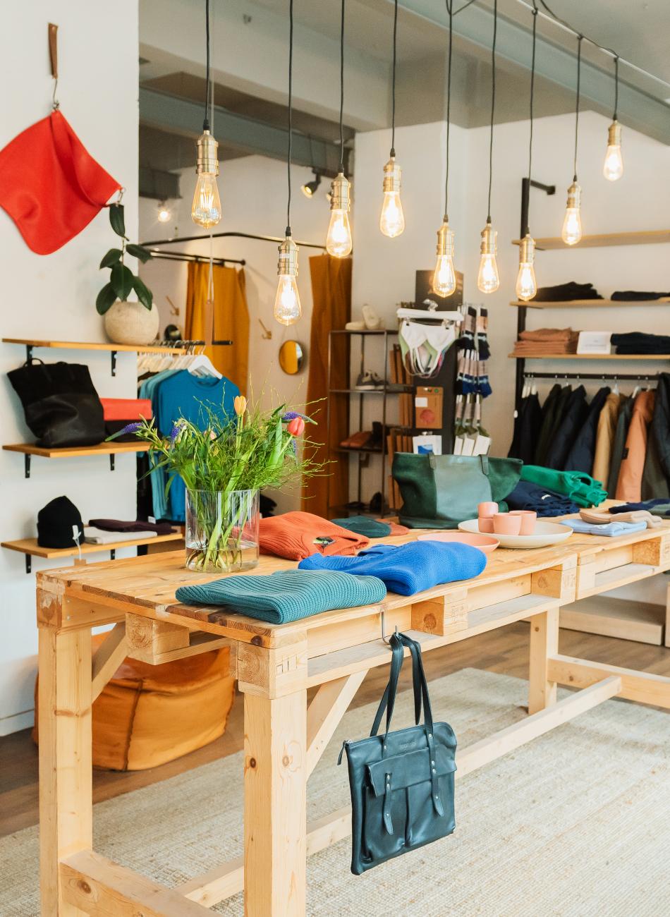 DEEPMELLO & FRIENDS shop innen leipzig