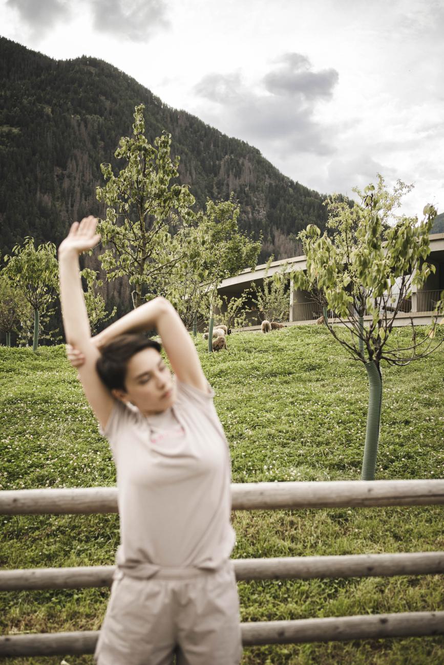 Change Maker Hotel OLM Yoga draussen