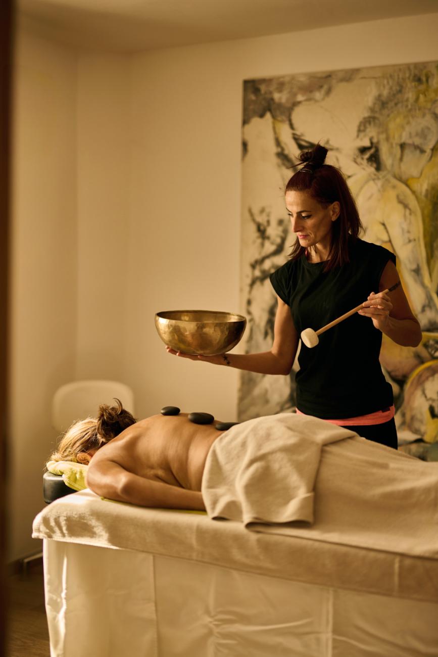 Change Maker Hotel Hirben Massage 