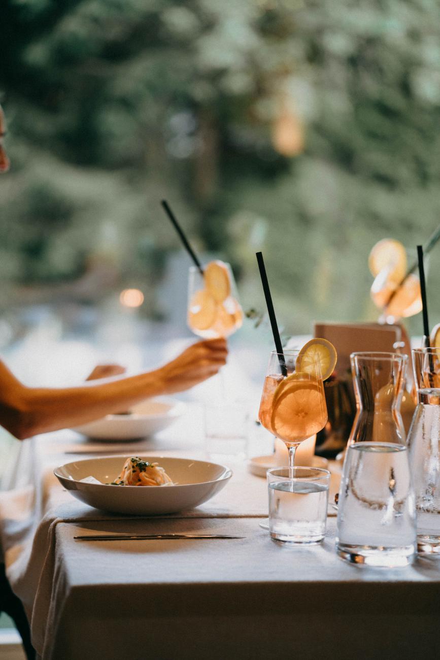 Cocktails & Essen im Haus Jausern