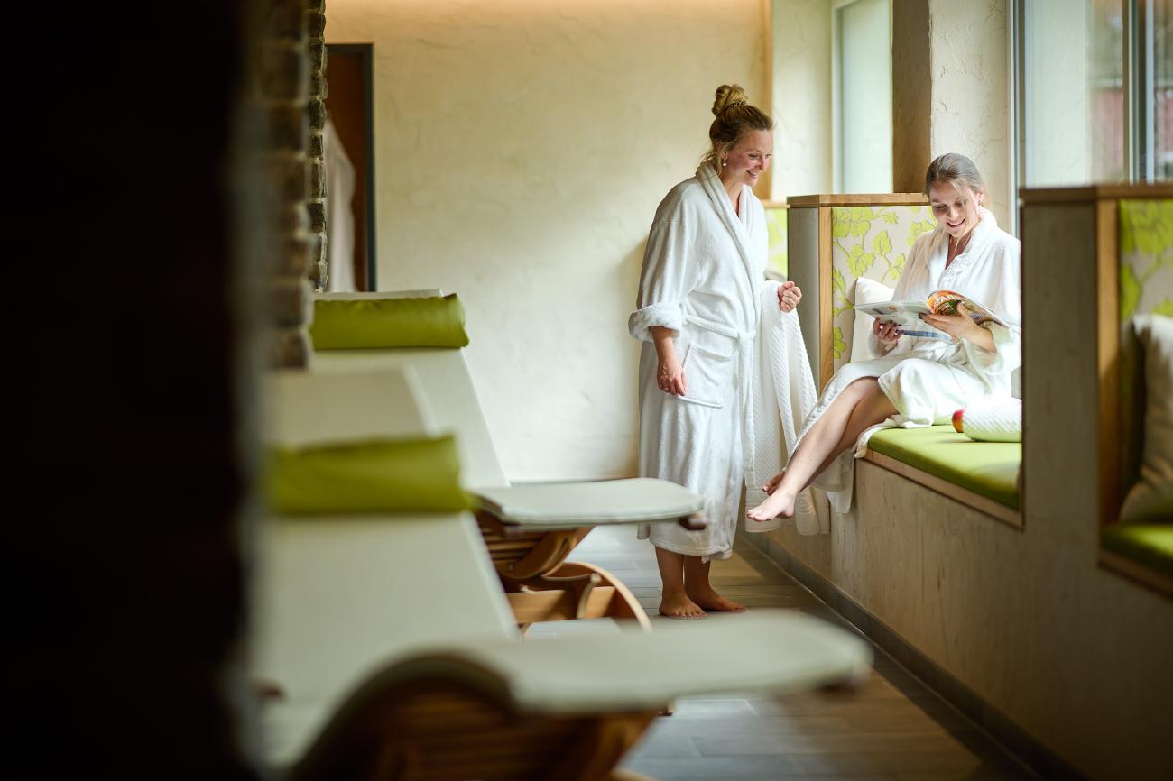 Frauen im Spa im Hotel Kronenhof
