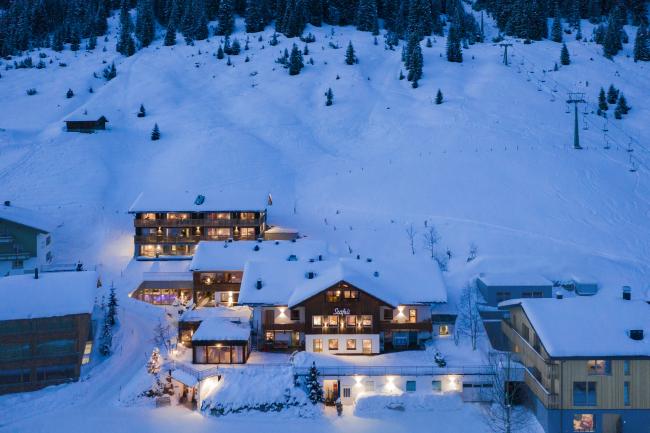 Change Maker Hotel Staefeli Arlberg Winter Panorama