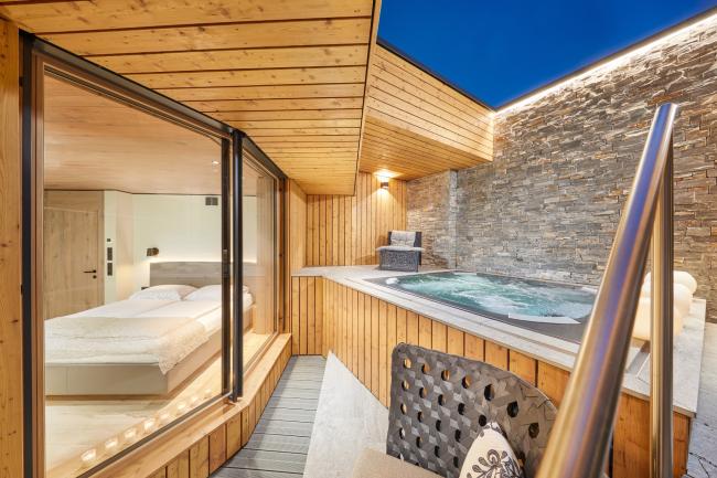 Change Maker Hotel Waldklause Oetztal Tirol Suite mit Pool