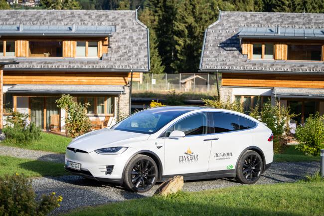 Change Maker Hotel Gut Trattlerhof Bad Kleinkirchheim Tesla Hofauto