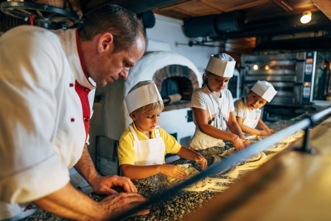 Change Maker Hotel Gut Trattlerhof Bad Kleinkirchheim Trattlers Einkehr Kinder kochen