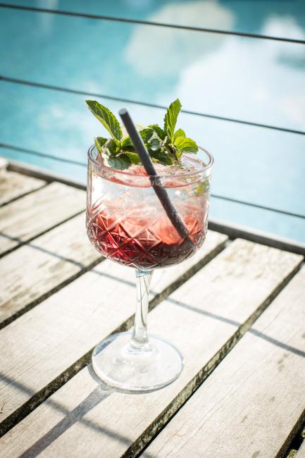 Change Maker Hotel Design Hotel Tyrol Poolbar Drinks