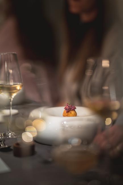 Chefstable Gericht im Haus Jausern