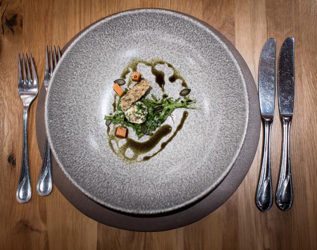 CMH_Naturhotel Outside_Kulinarik_Ziegenkäsebällchen