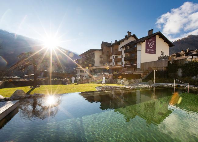 CMH_Naturhotel Outside_Aussenansicht_Naturpool