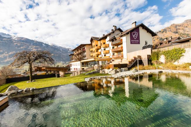 CMH_Naturhotel Outside_Aussenansicht_Naturpool