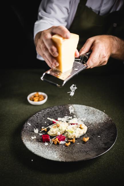 Change Maker Hotel OLM Kulinarik Detail mit Käse