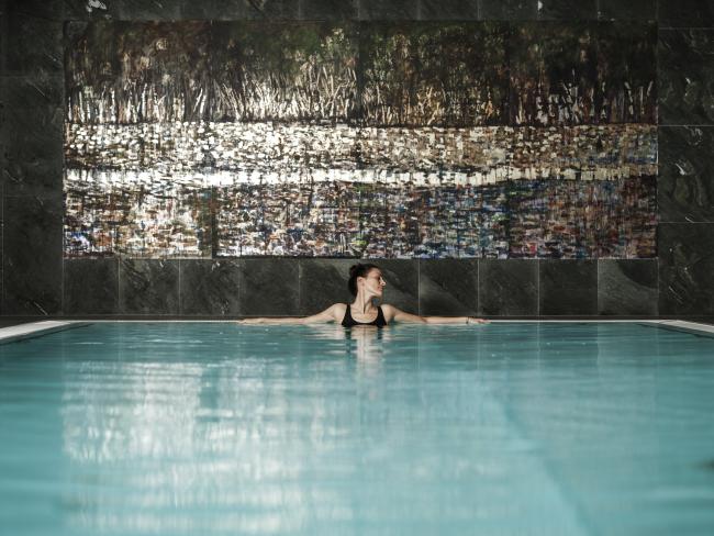 Naturhotel Outside Heilwasserpool Frau