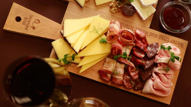 Belegte Platte in der Kaffee- und Aperitivo Bar Der Schöne Ernst im Hotel Henriette