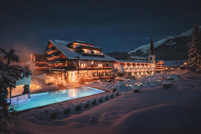 Hotel Klosterbräu Außenansicht Winter