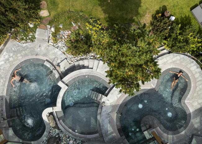 Pool im Sommer im Hotel Hochschober