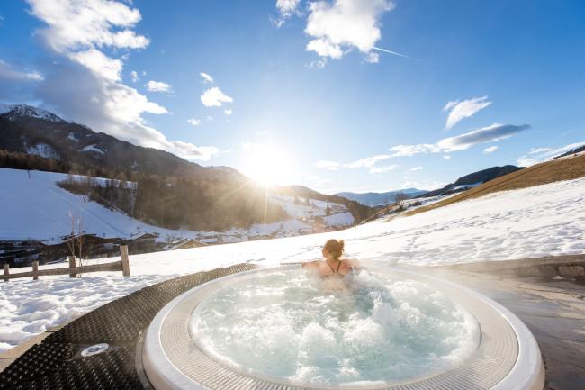 Hotel Tyrol Dolomites Slow Living Winter Whirlpool