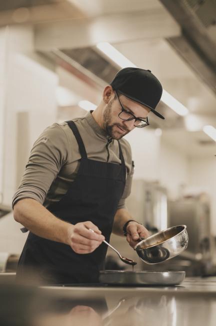 Koch im Naturhotel Waldklause
