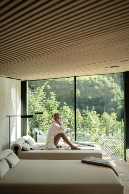 Frau im Spa im Haus Jausern