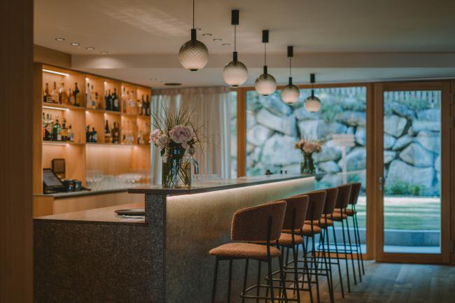 CMH NiedermairNatureRetreat Bar