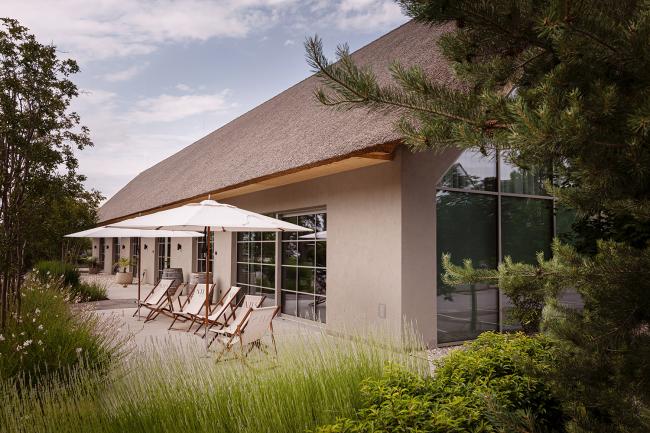 Außenbereich vom Atelier 7121 im Nils am See