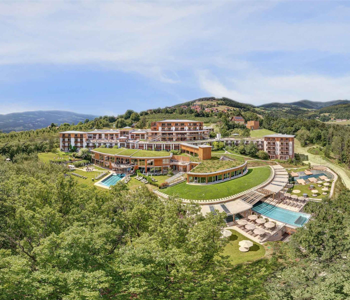 Change Maker Hotel Retter Bio Natur Resort Poellauberg Luftbild
