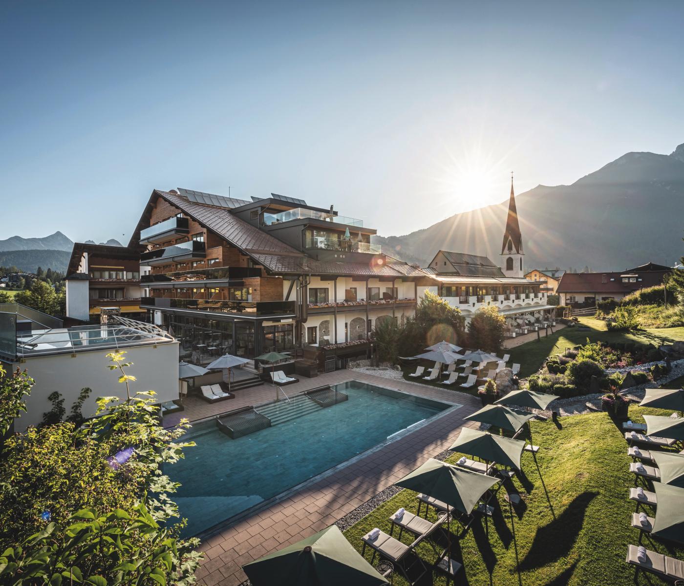 Hotel Klosterbräu Außenansicht Sommer