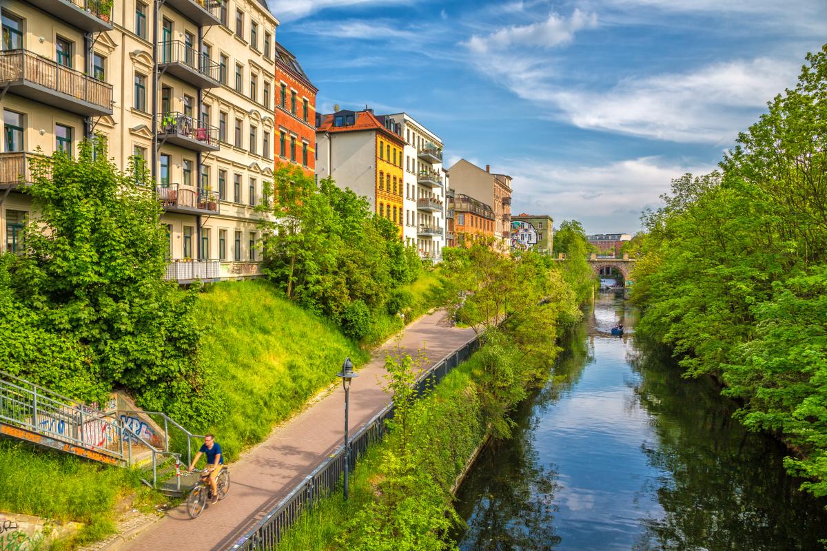 Leipzig_Karl-Heine-Kanal-Leipzig-Wasserstadt-Fahrrad-Kanufahren-Philipp-Kirschner-Leipzig-Travel